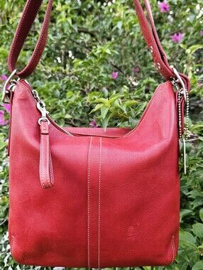Vintage Coach Legacy Slim Duffle 9326 Red Leather Shoulder Crossbody Bag